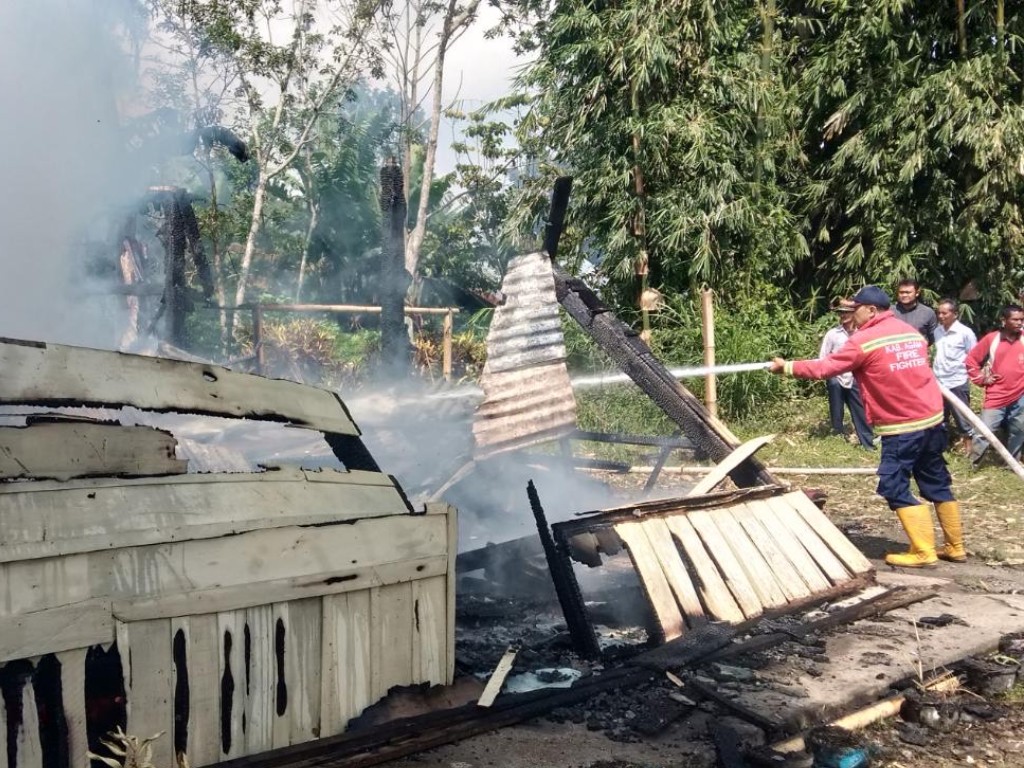 Rumah Terbakar di Agam