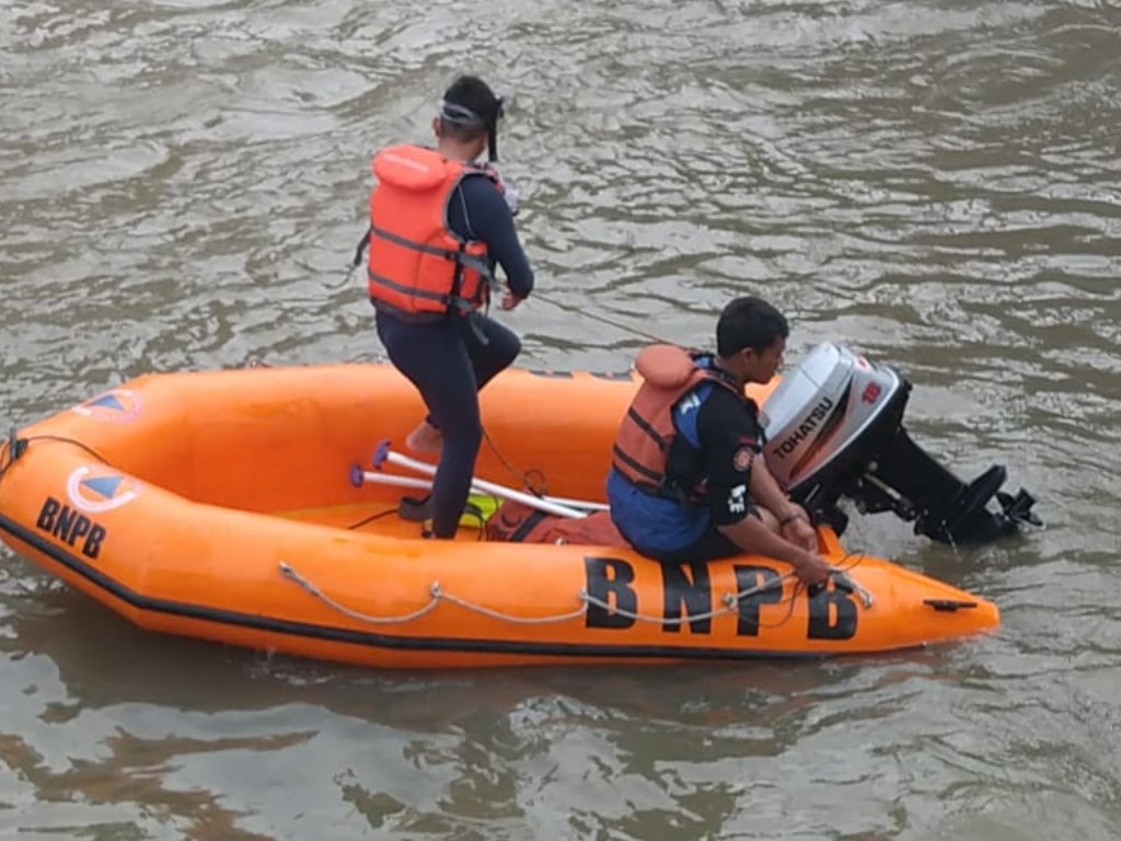 Bocah hanyut di Kota Solok