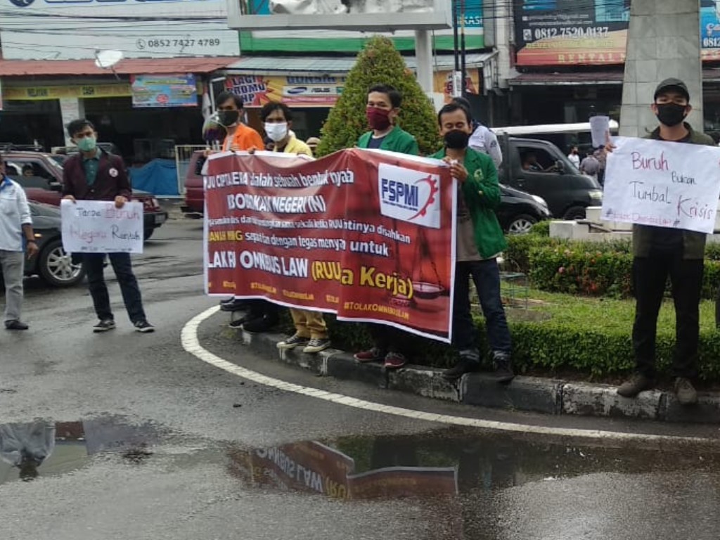 Demo di Padang