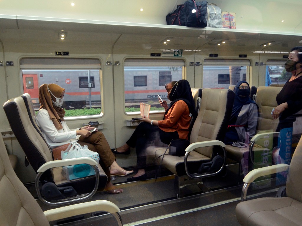Kereta Api Kuala Stabas