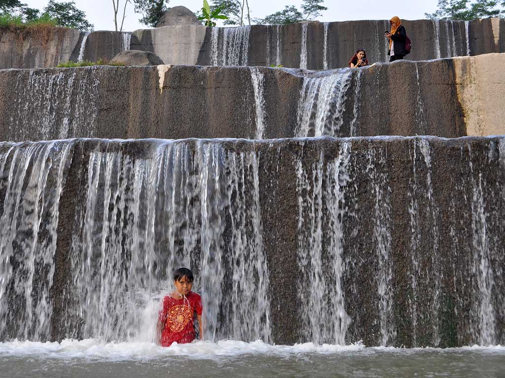 Wisata Grojokan Watu Purbo Yogyakarta