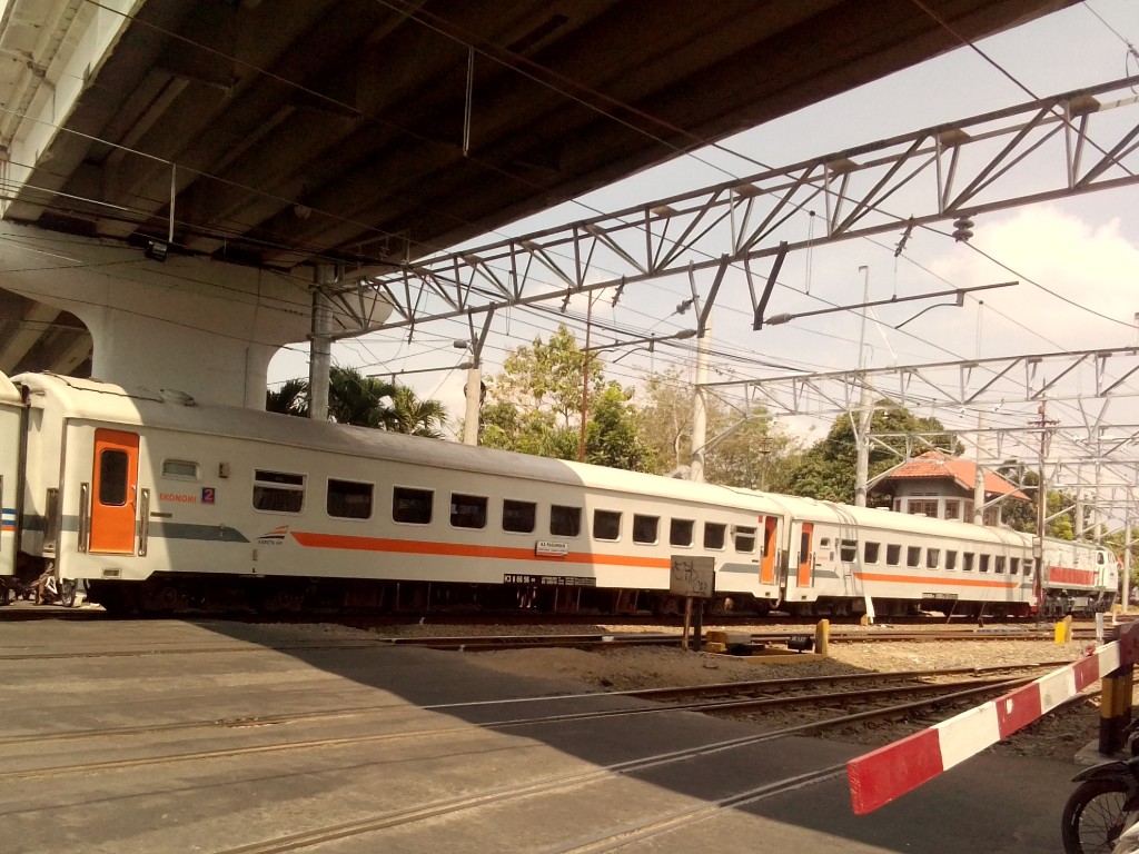 KRL Yogya - Solo