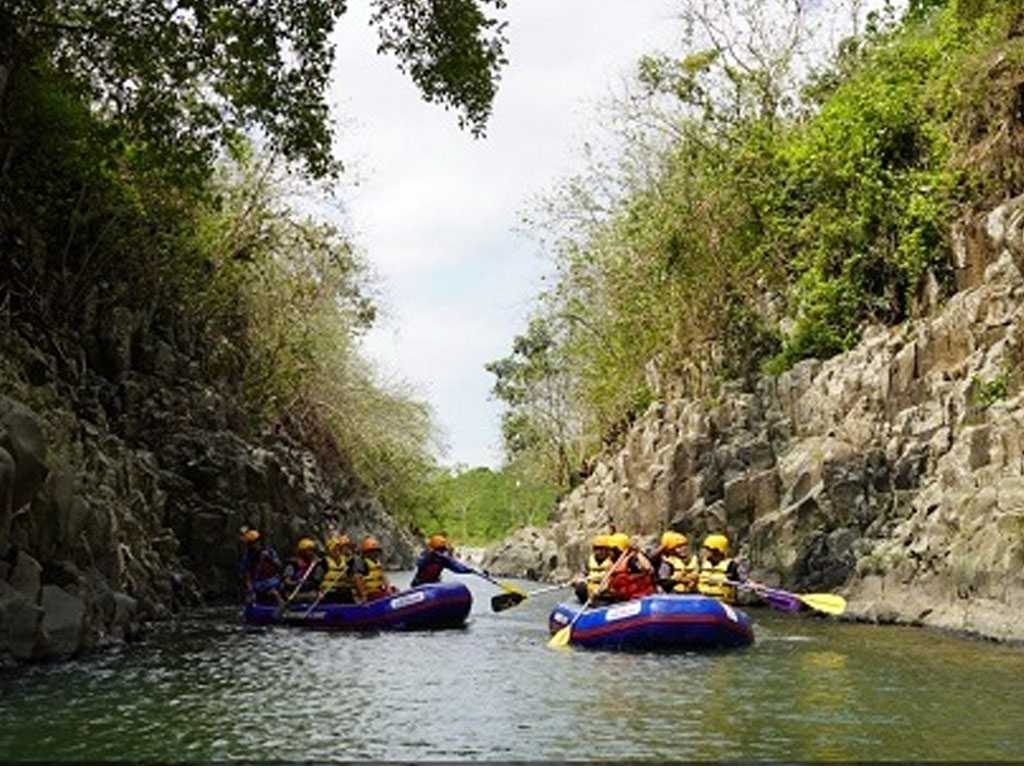 objek wisata air garut