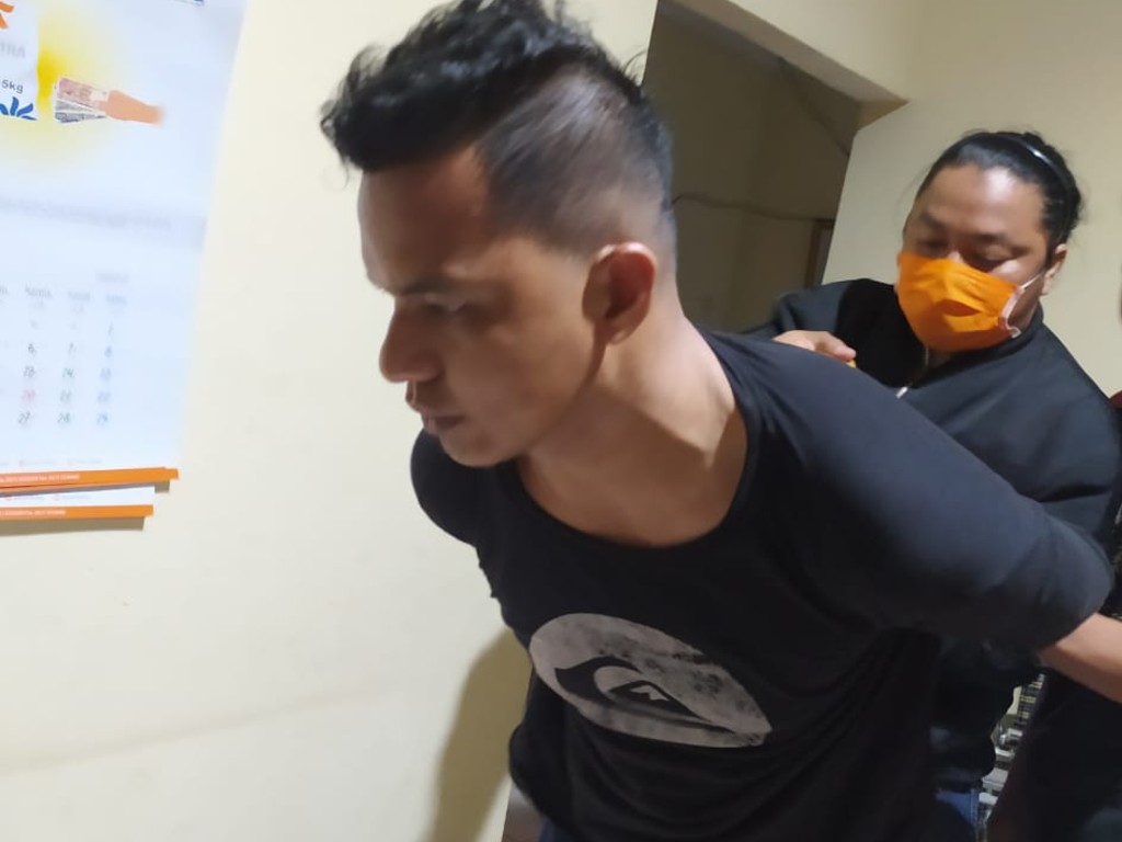Pelaku Pembacokan