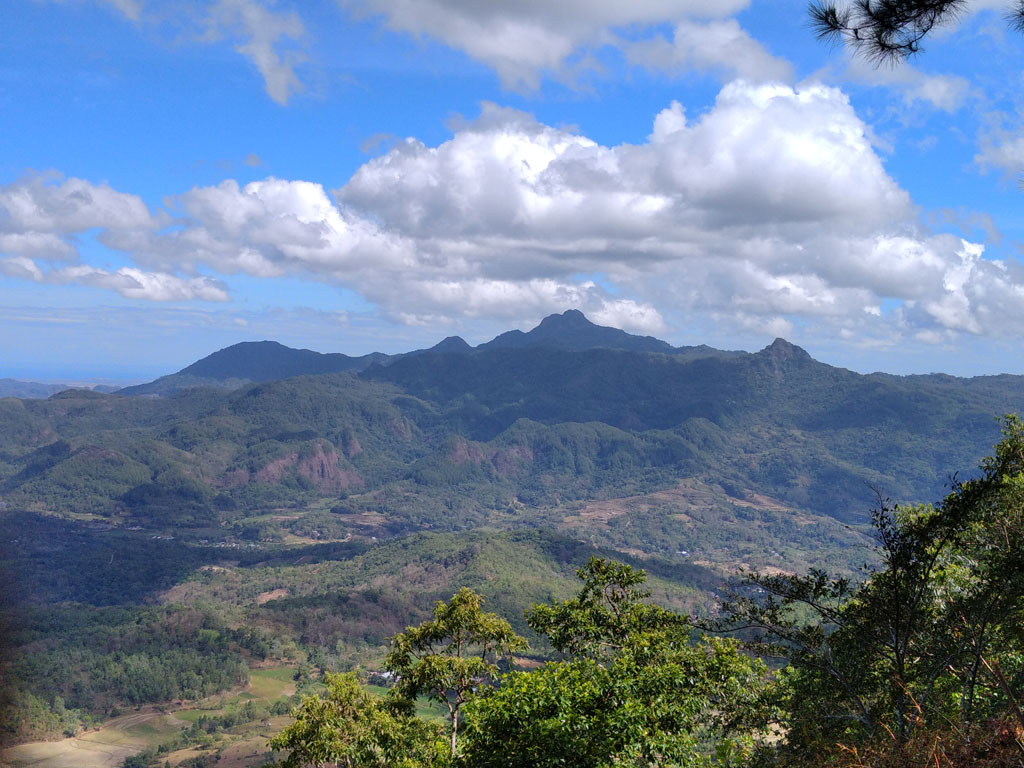 Wisata Gunung Suro Maros (1)