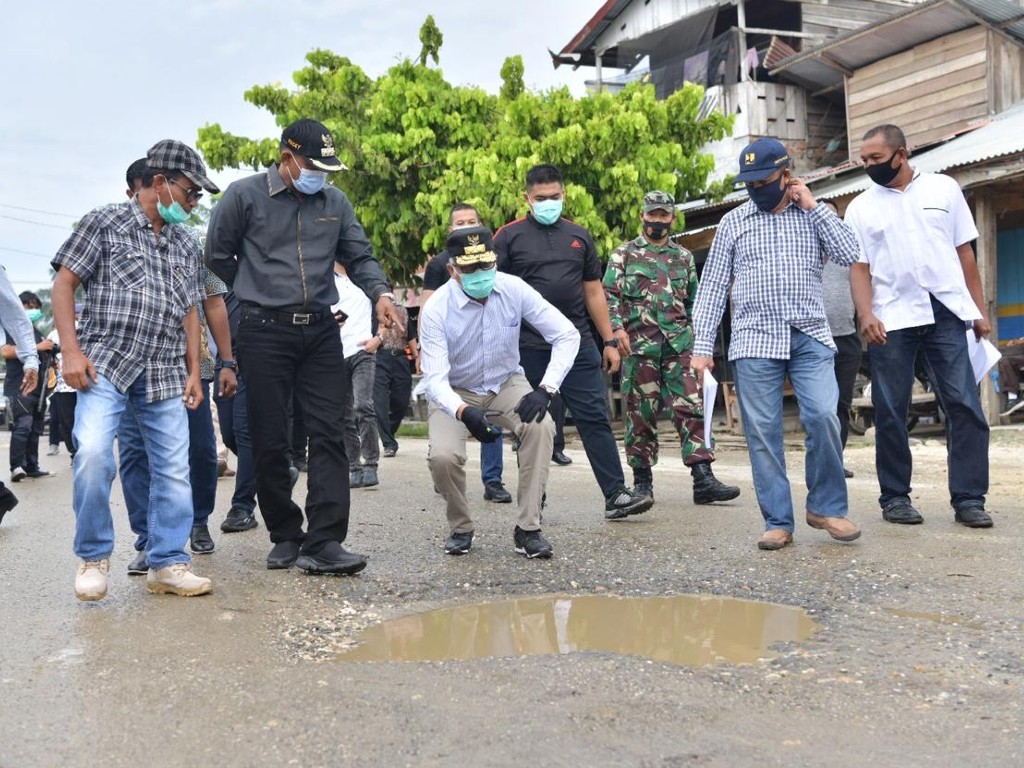 Jalan di Aceh Timur