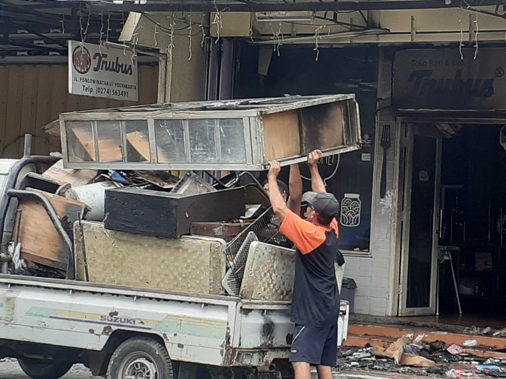 Kebakaran Toko di Yogyakarta