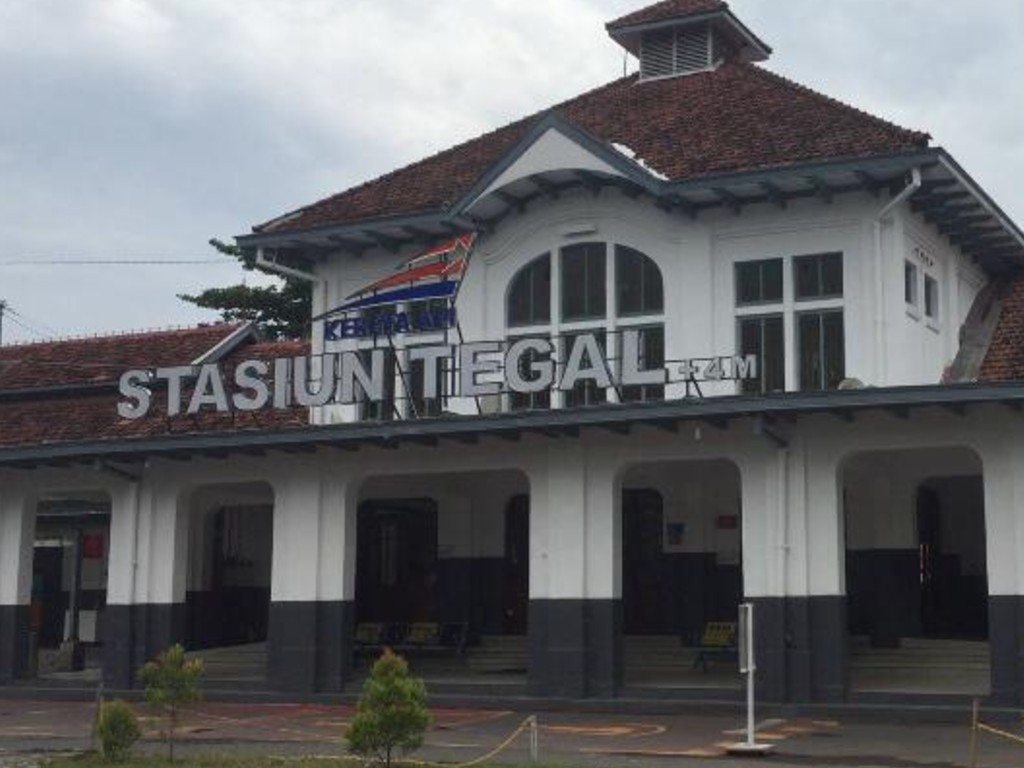 Stasiun Tegal1