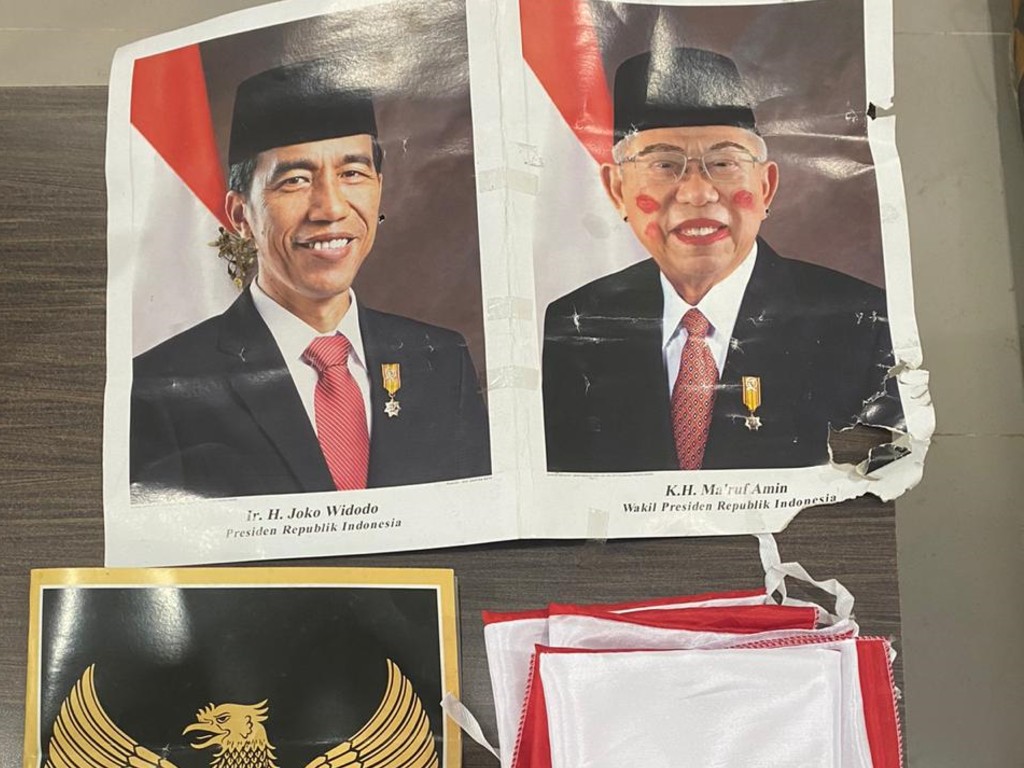 Foto Kepala Negara Dirusak