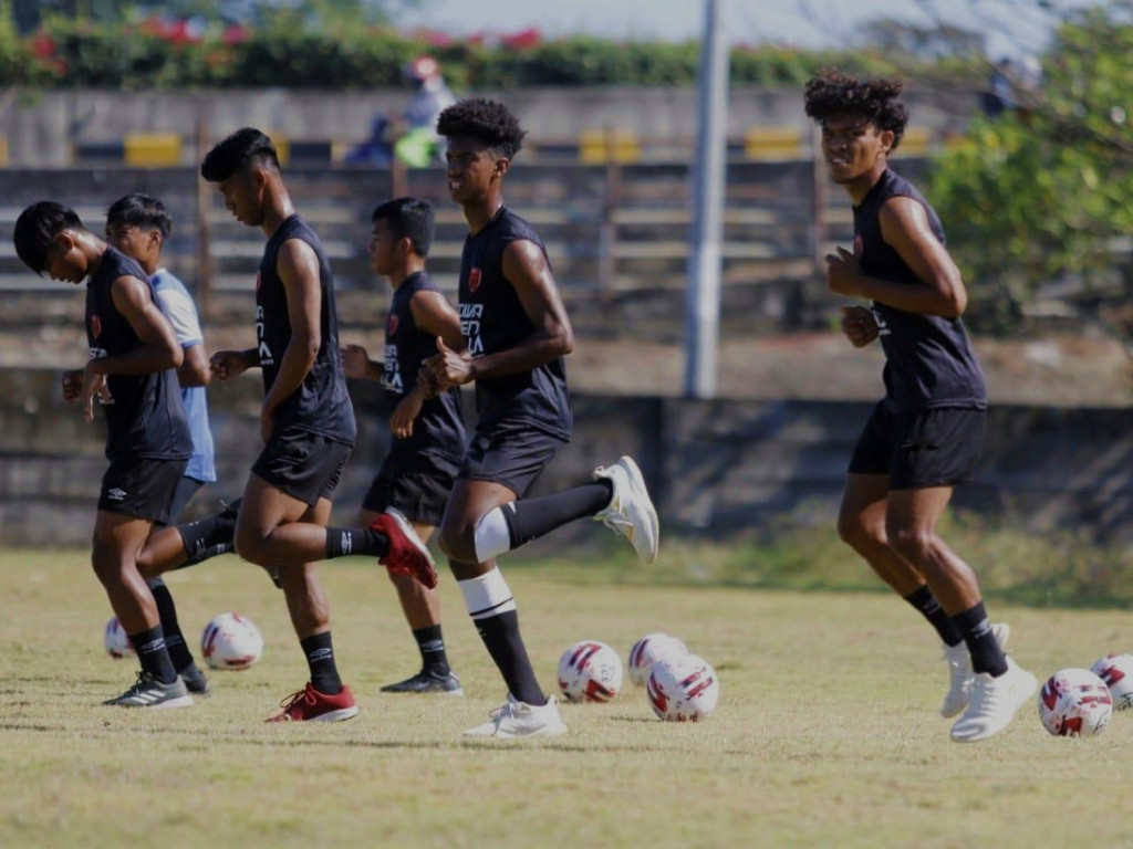 PSM Makassar latihan