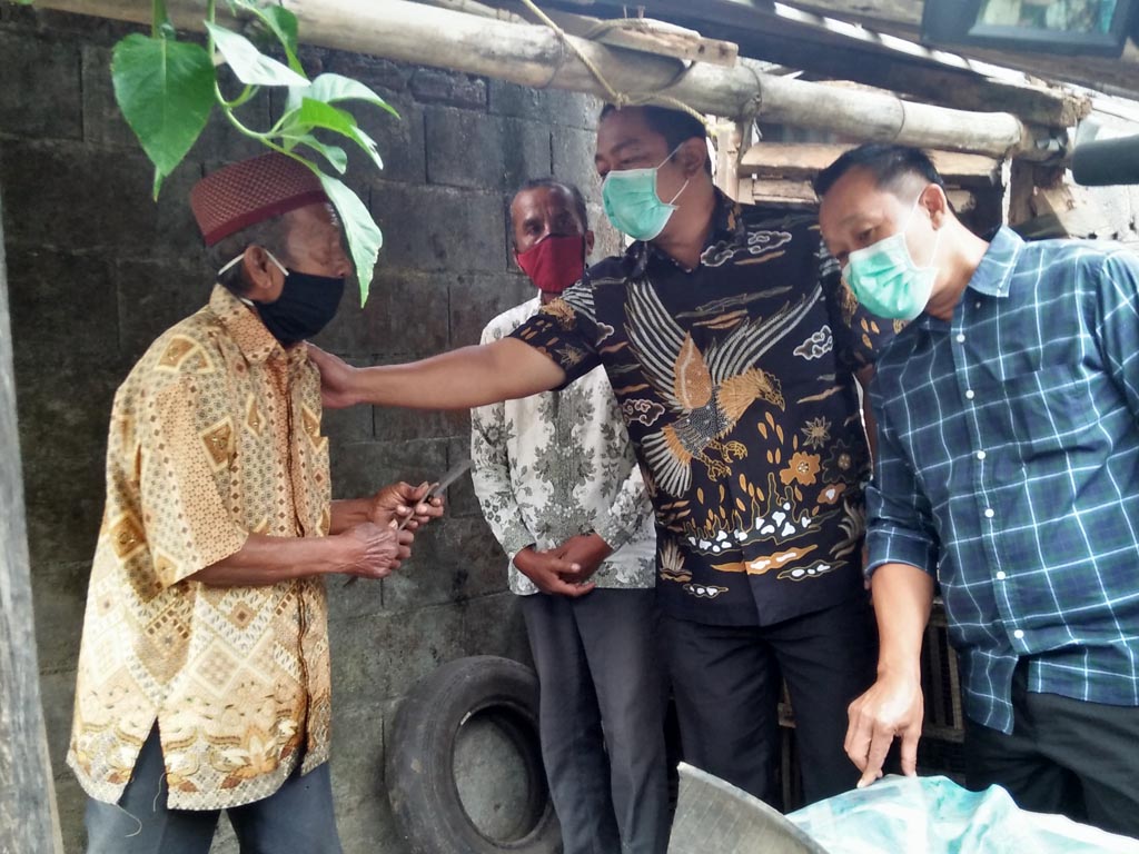 Cerita Kakek Pembuat Gantungan Knlapot Semarang (4)