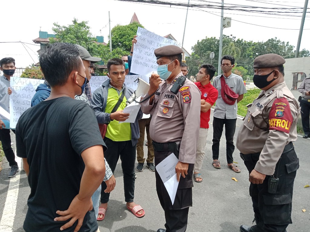 Aksi Demo di Polda Sumut