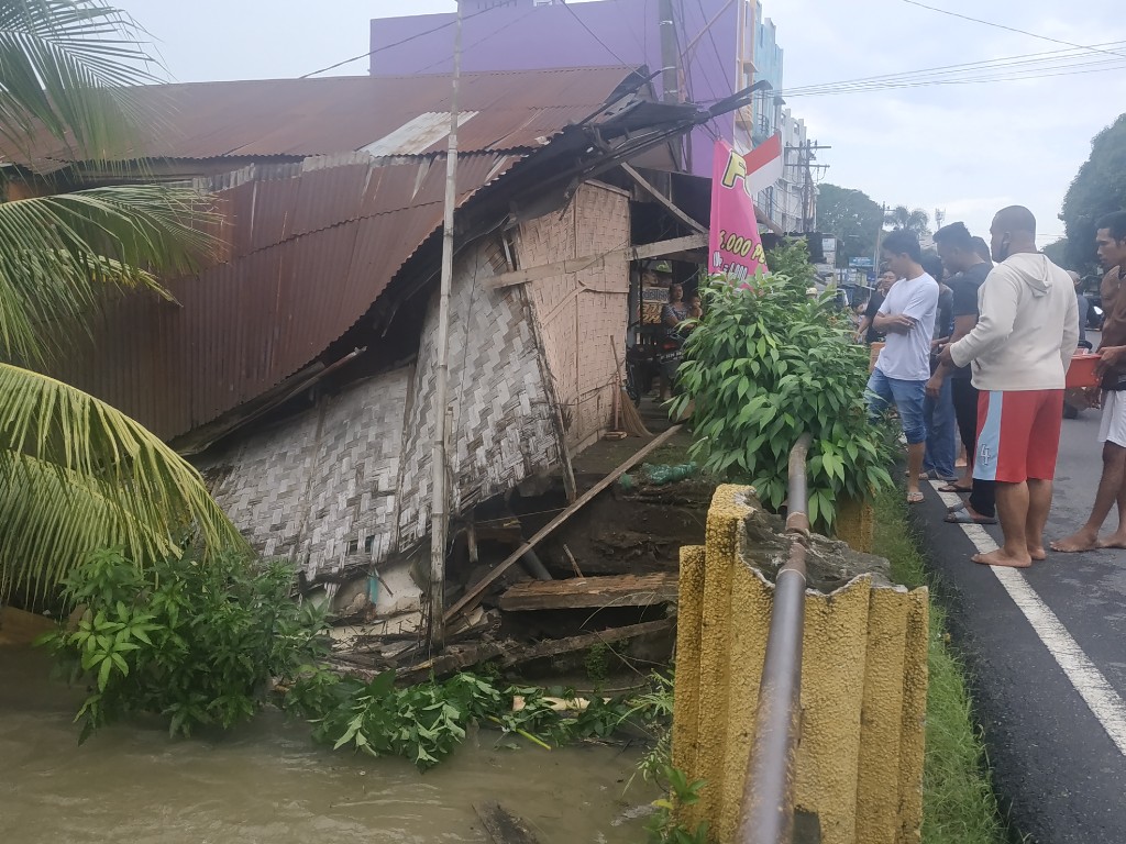 Rumah Ambruk di Binjai