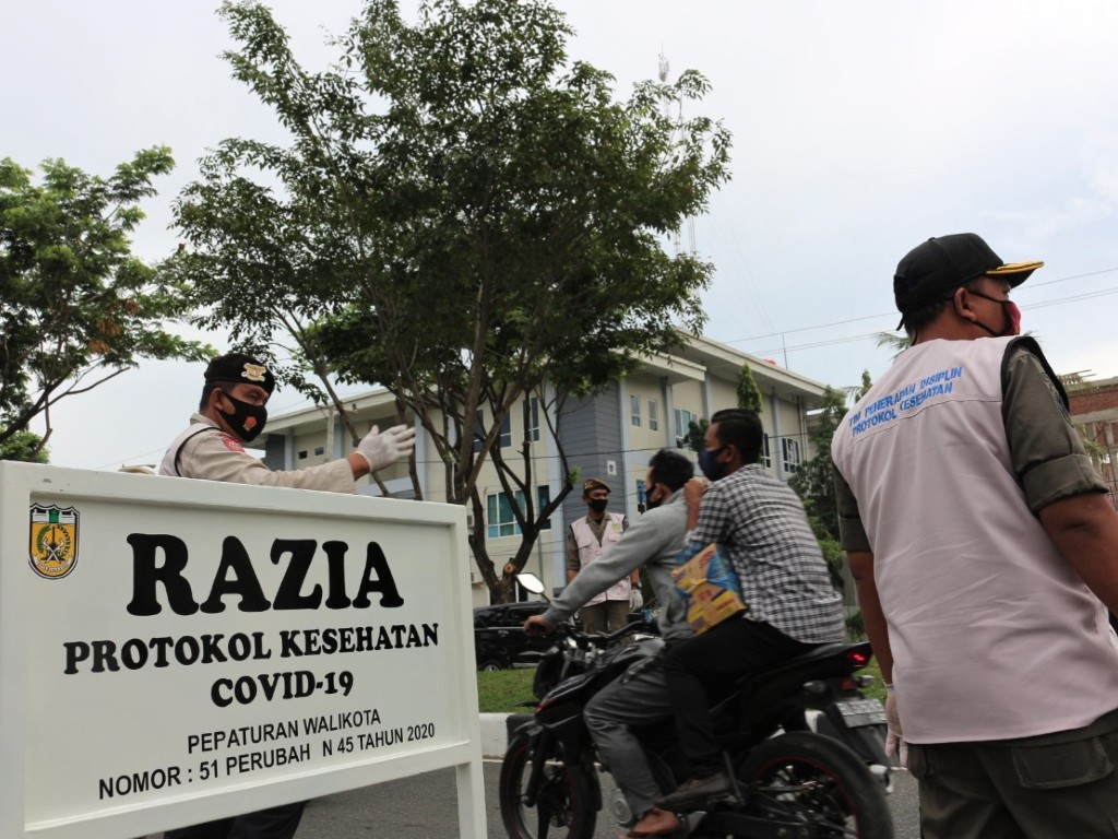 Razia masker Banda Aceh