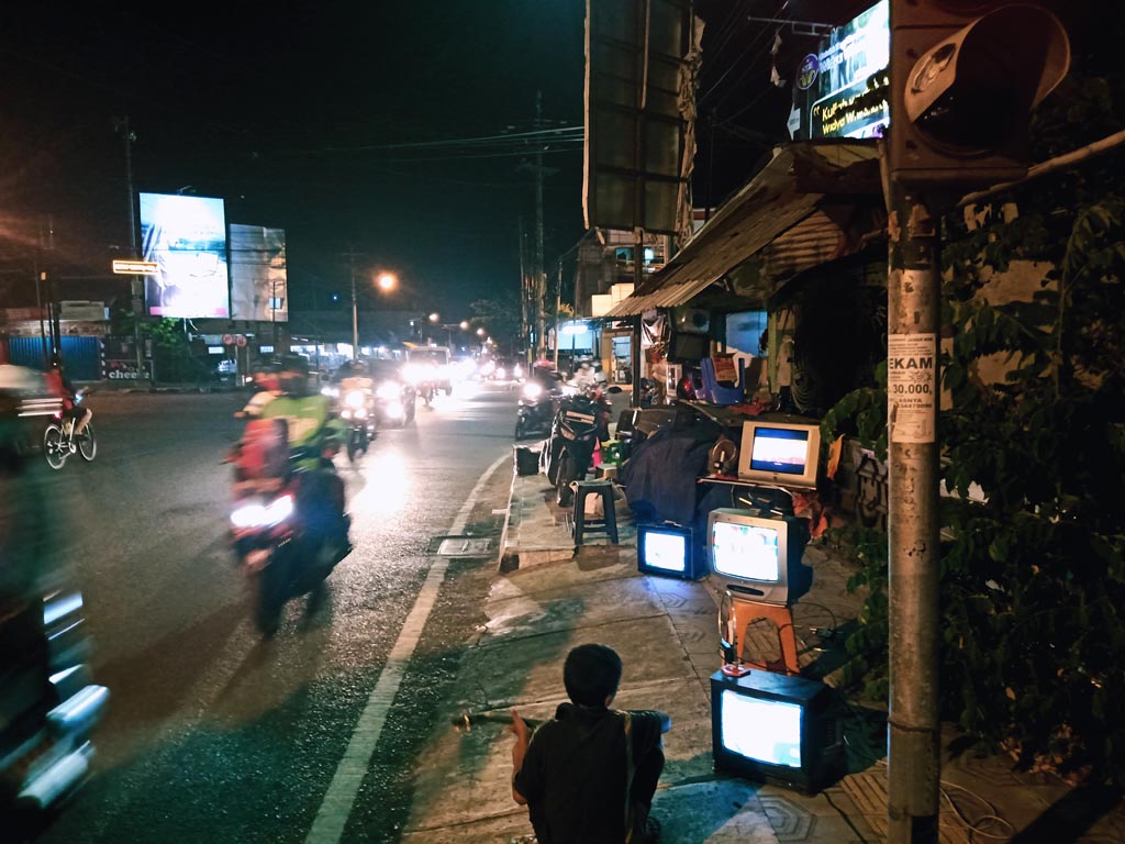 Cerita Penjual Televisi di Yogyakarta (2)