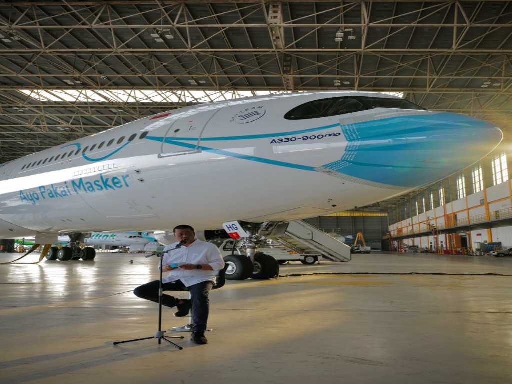 Garuda Indonesia Luncurkan Pesawat Bermasker Pertama di RI | Tagar