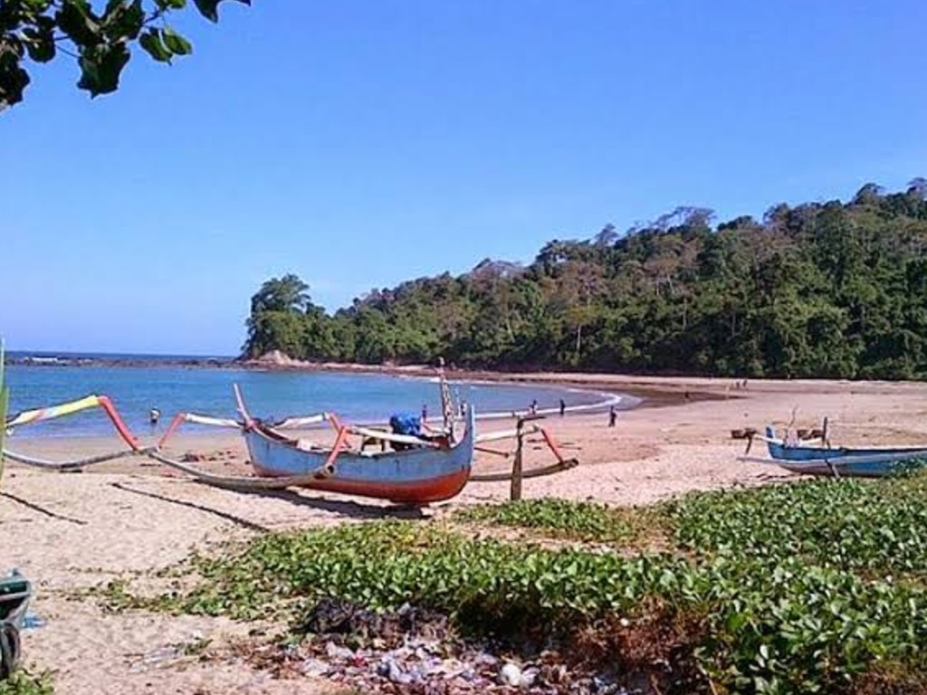 Pantai Pacer Banyuwangi