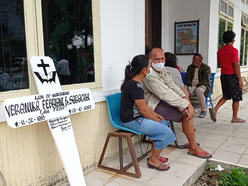 Keluarga Korban Kecelakaan di Simalungun