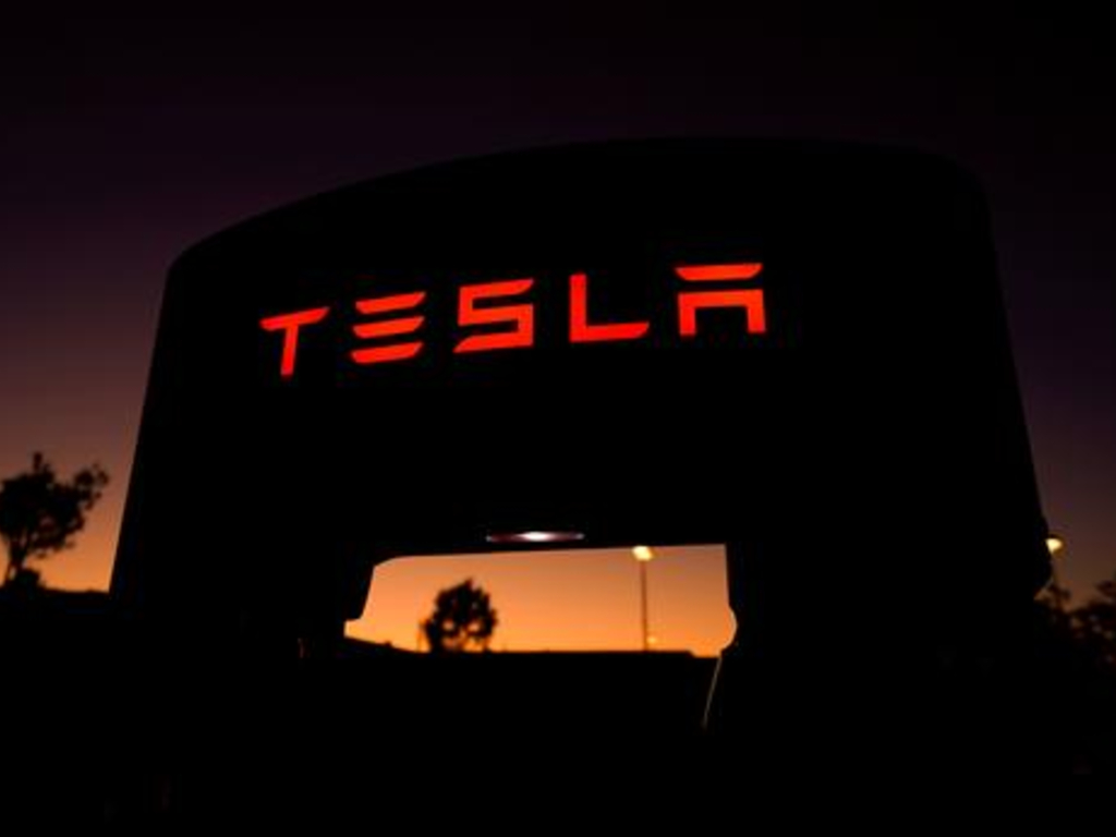 Logo Tesla