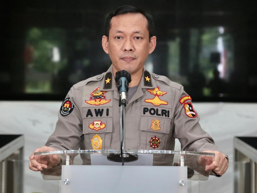 Divisi Humas Polri, Brigadir Jenderal Awi Setiyono