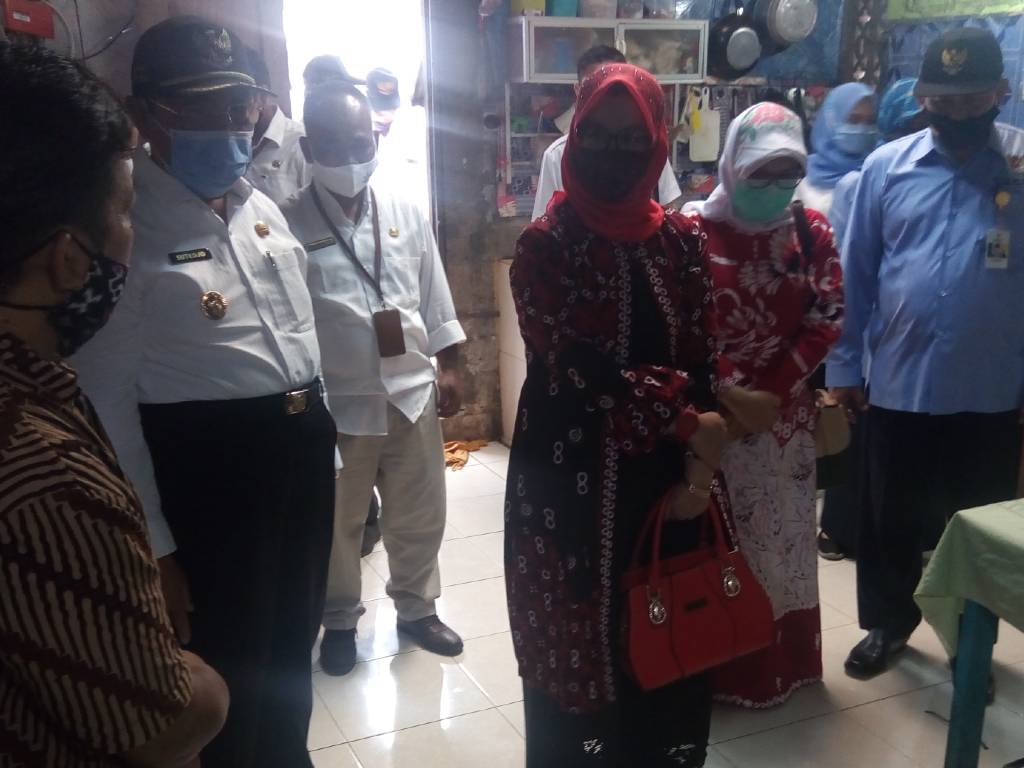 Bupati Kulon Progo Sutedjo tinjau Kecap