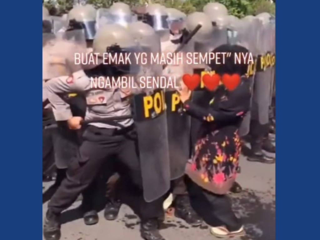 Emak bawa sandal