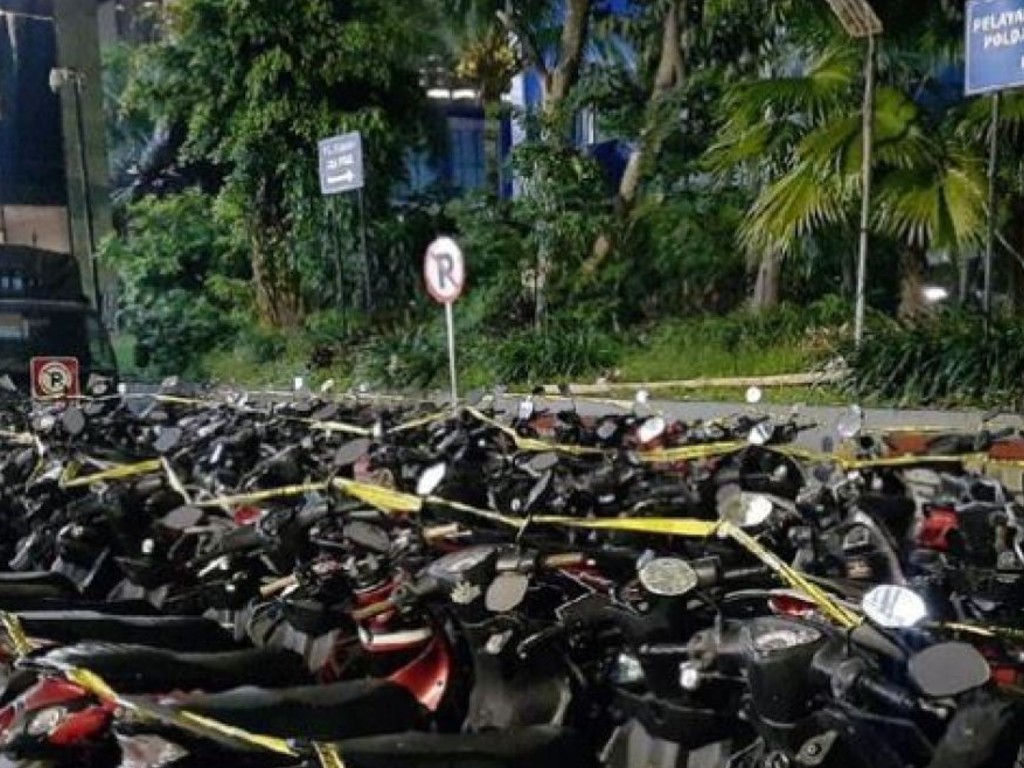 Sepeda Motor Pendemo