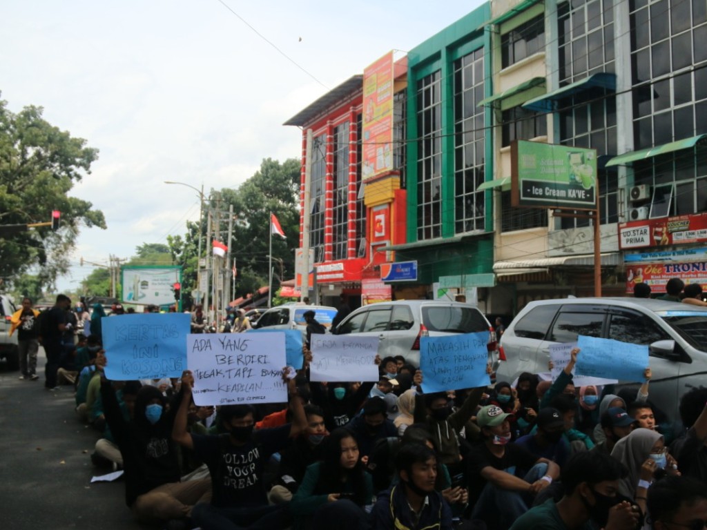 Demo Mahasiswa Siantar