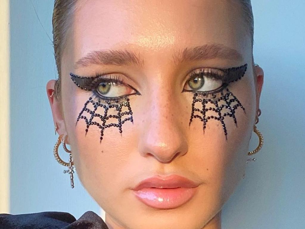 Makeup sarang laba-laba