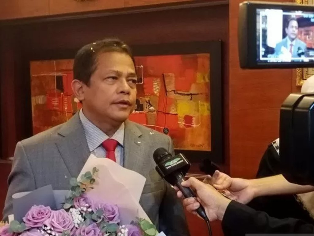 Sekjen DPR Indra