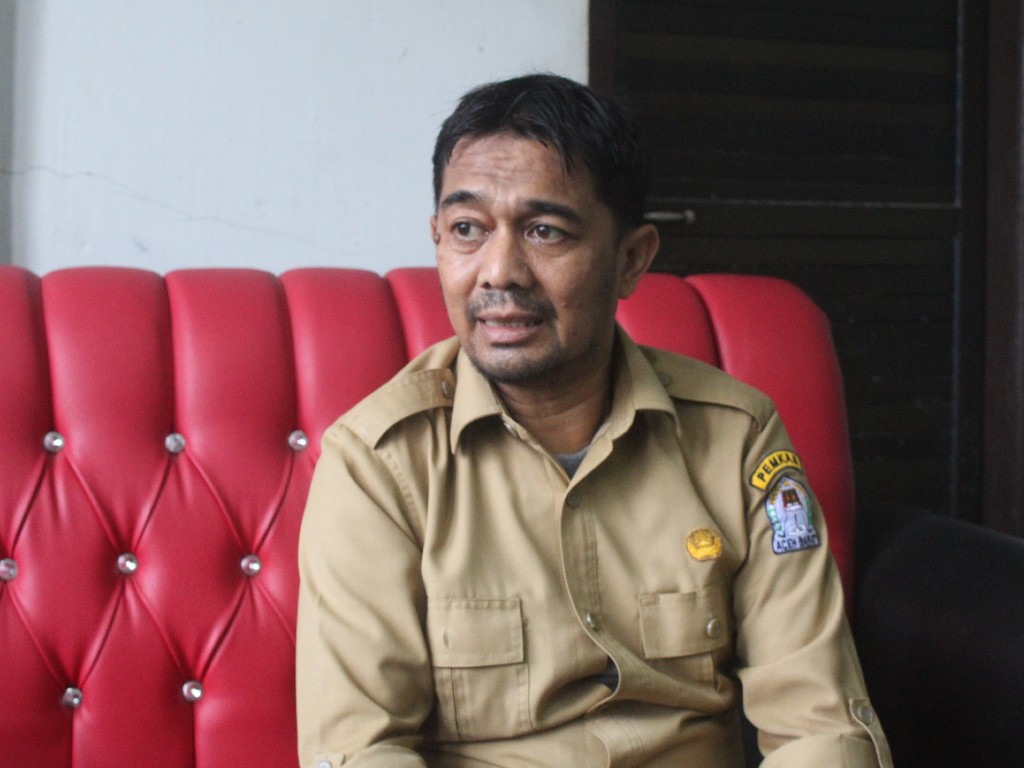 Kepala Dinas Perkebunan dan Peternakan