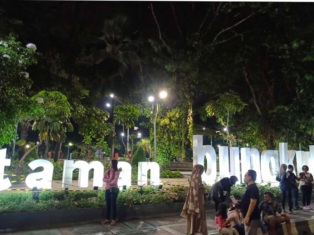 Cerita Taman Surabaya (1)