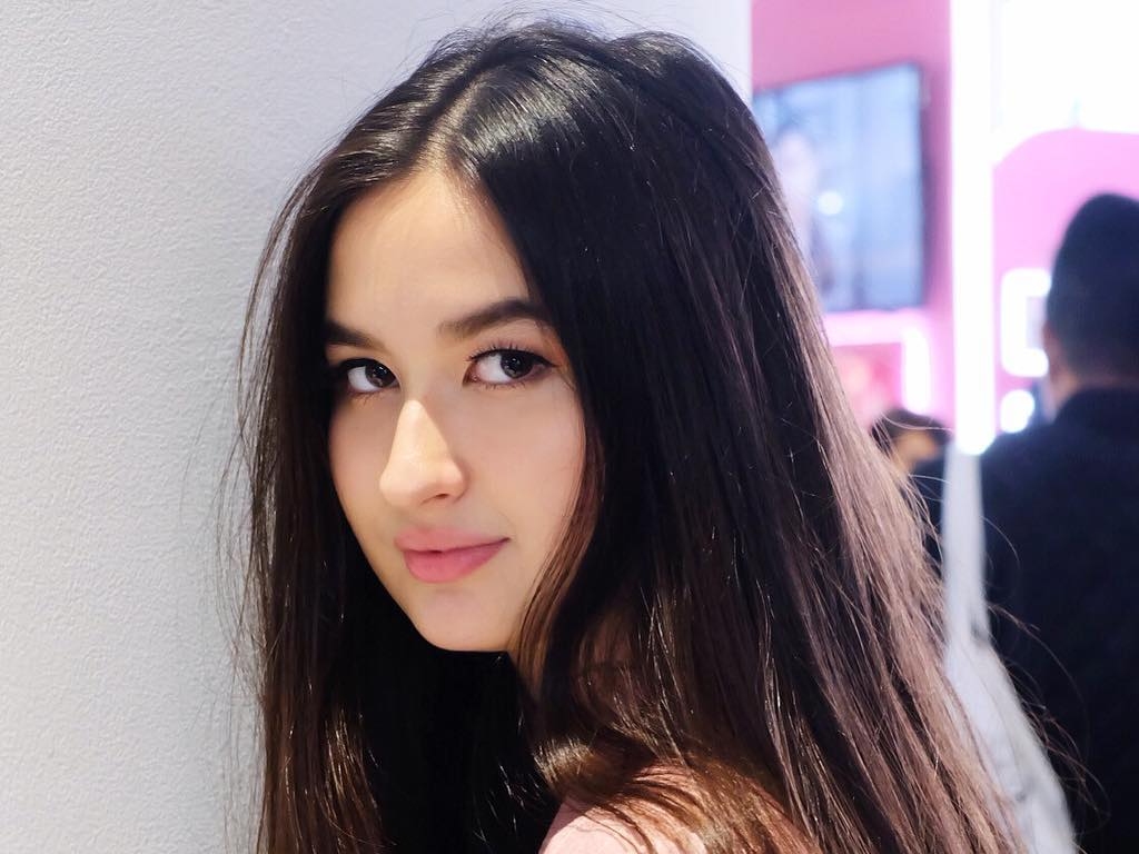 Stephanie Poetri