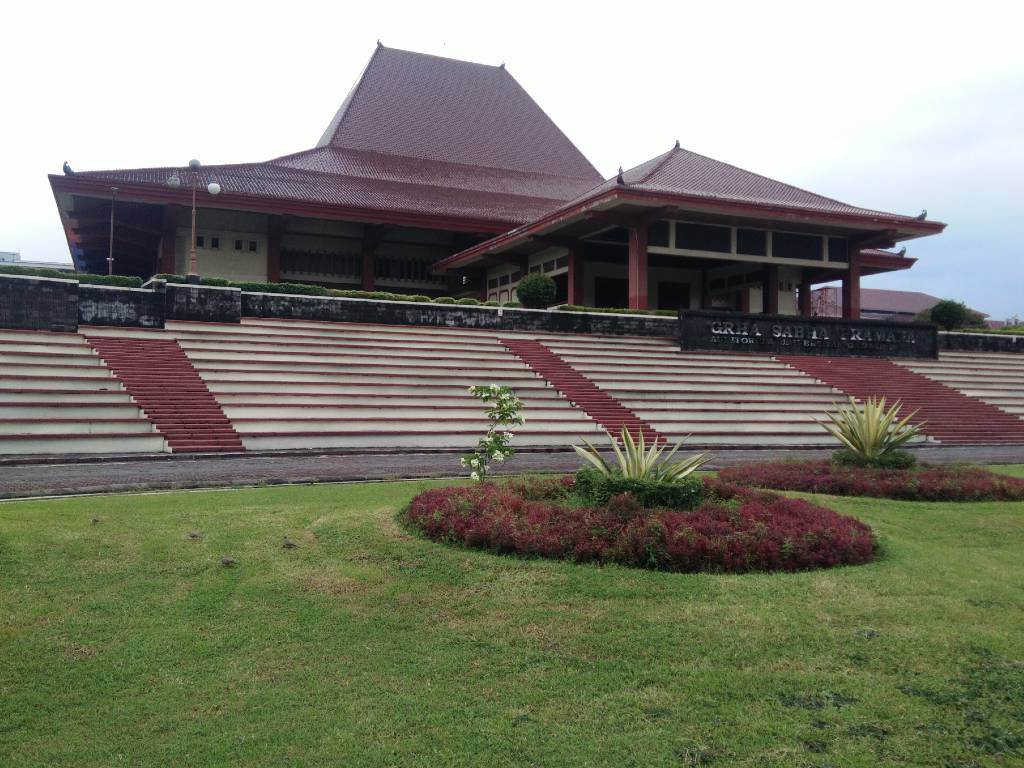 Gedung Graha Sabha Pramana UGM Yogyakarta