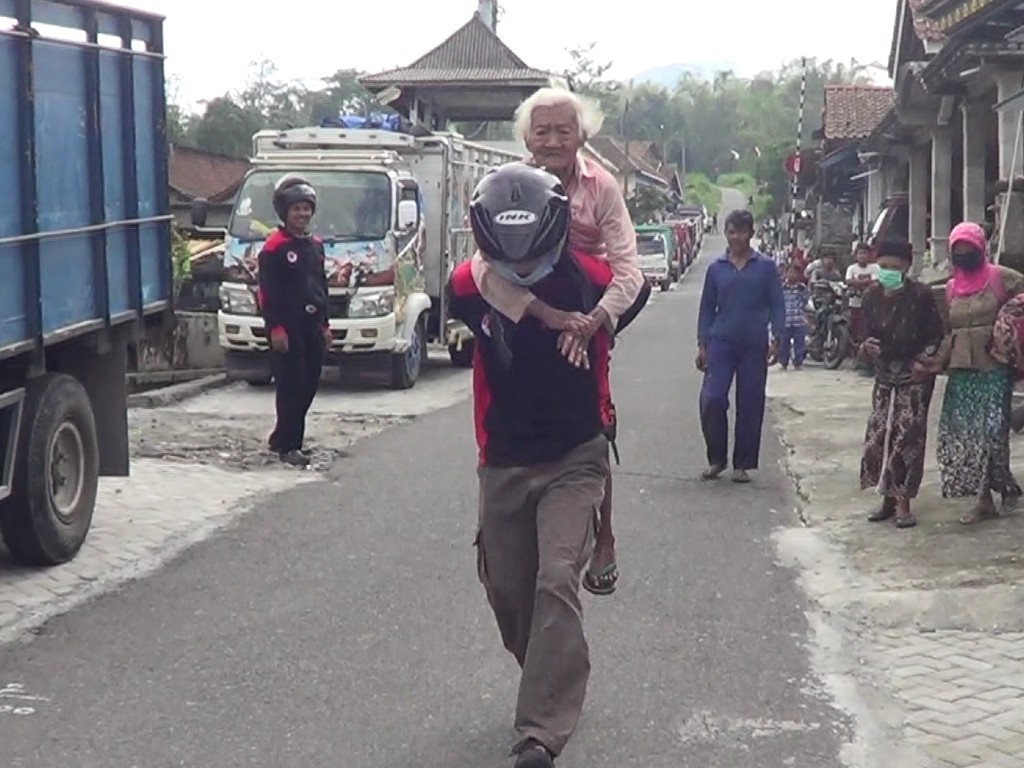 Evakuasi Warga Merapi