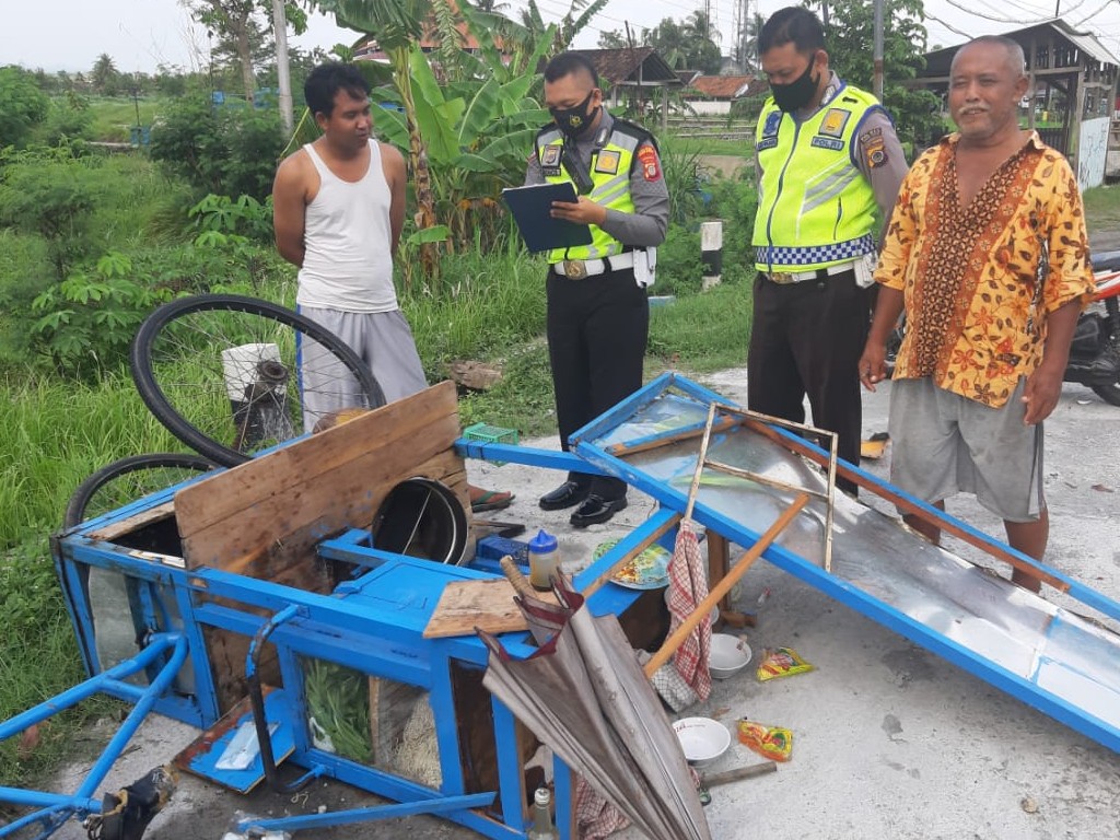 Tabrak Mie Ayam di Kulon Progo