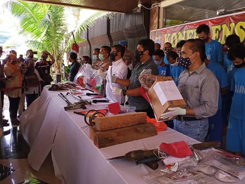 pencurian kabel telkom semarang
