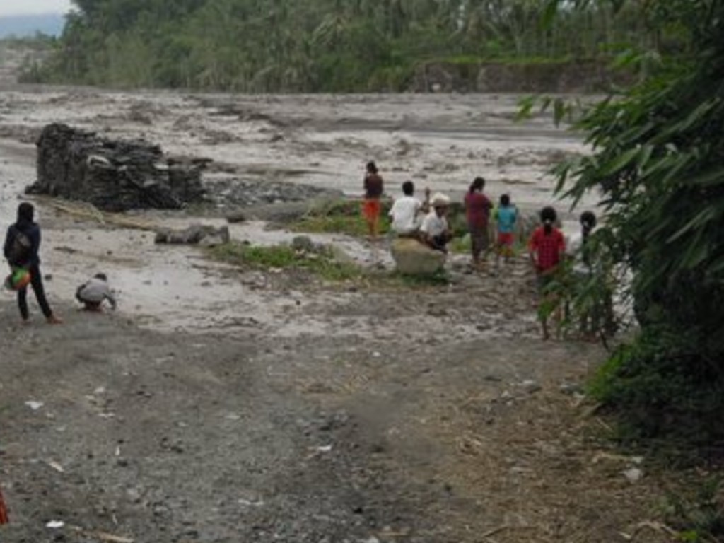 Banjir Lahar Dingi Merapi 2010