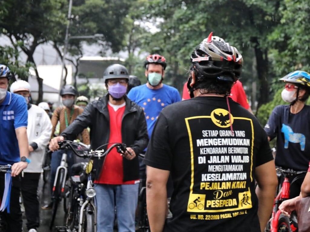 Anies Baswedan bersama Pesepeda