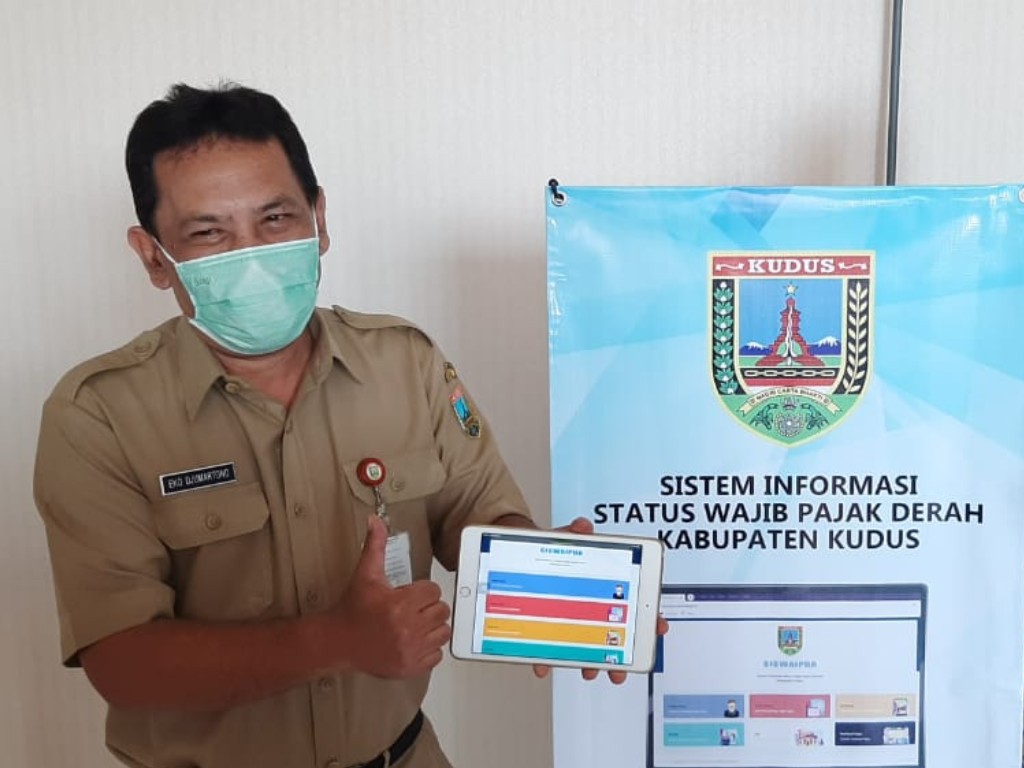 aplikasi layanan kudus