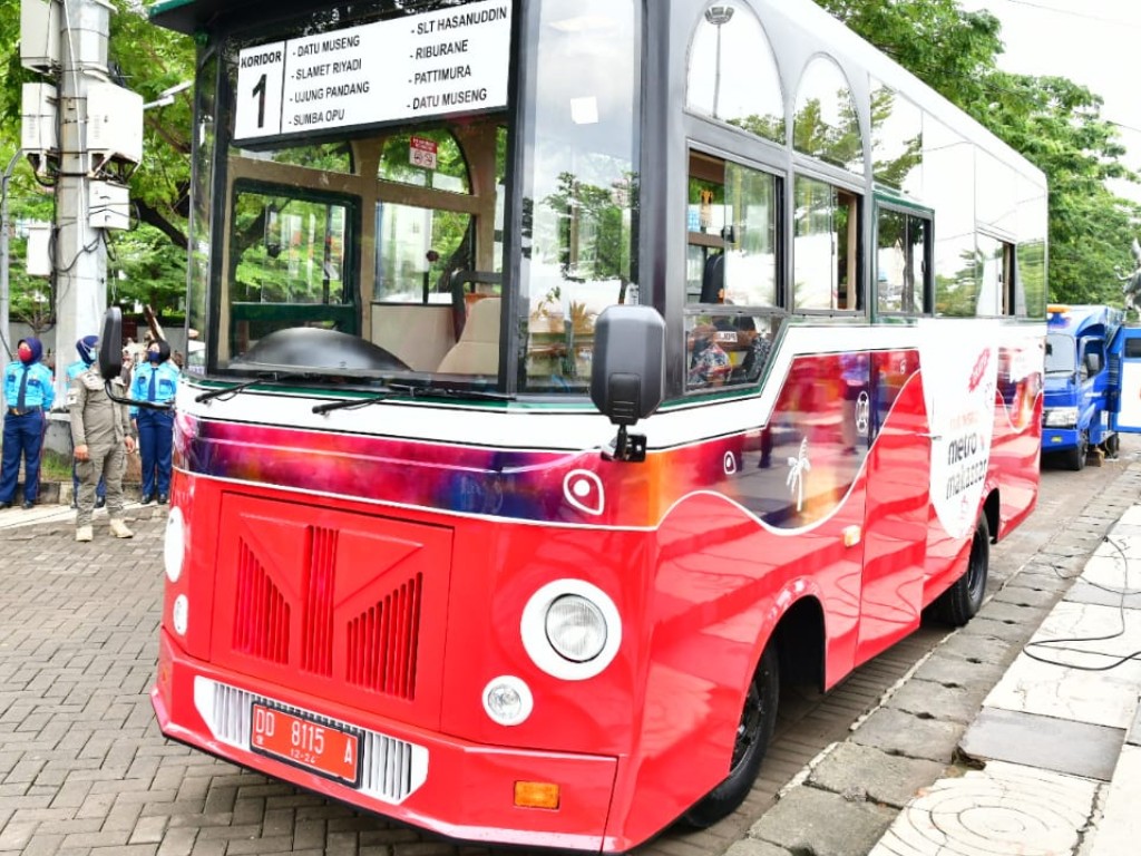 mini bus travel makassar