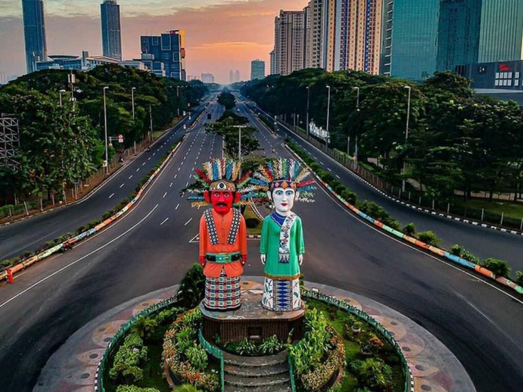 Patung ondel-ondel Kemayoran
