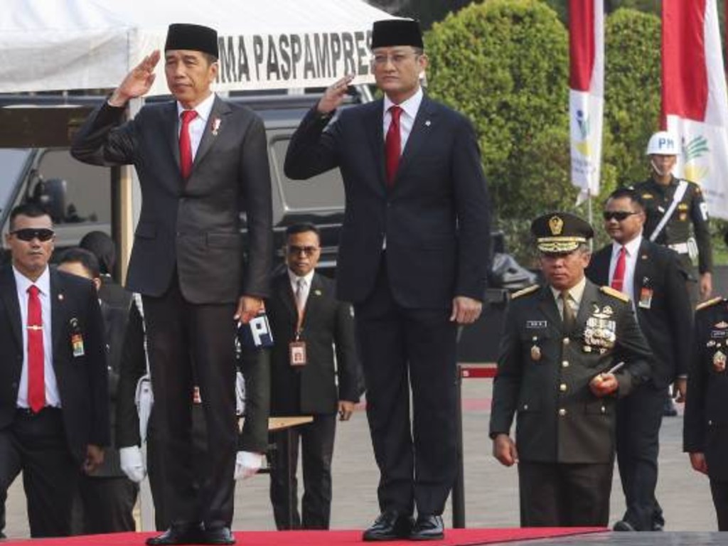 Presiden Jokowi dan Mensos Juliar