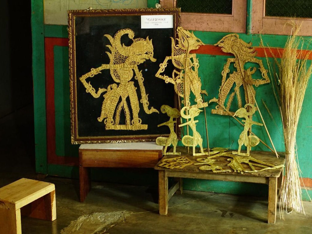 Wayang Suket