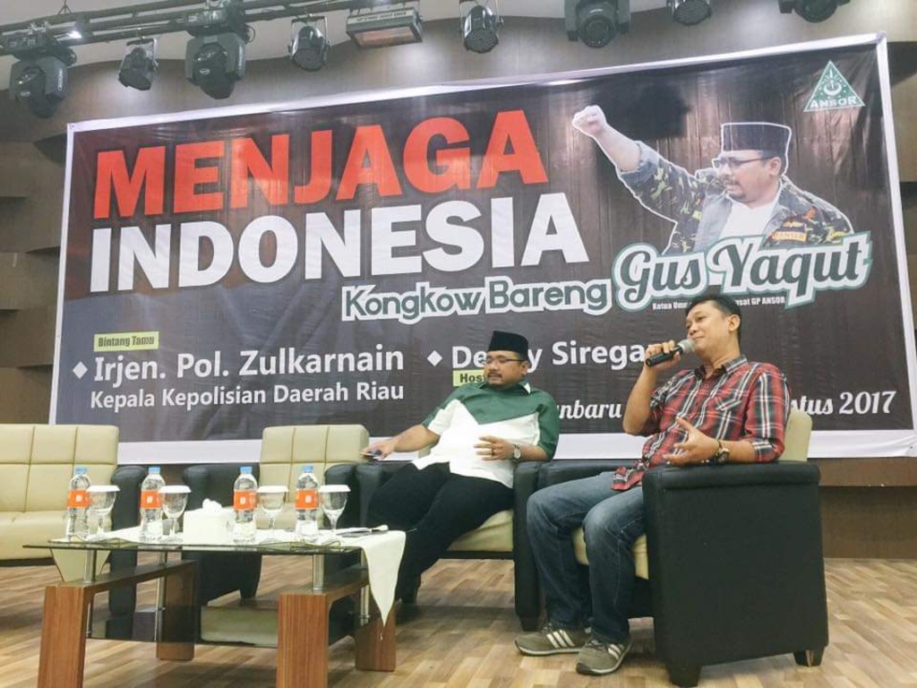 Gus Yaqut dan Denny Siregar