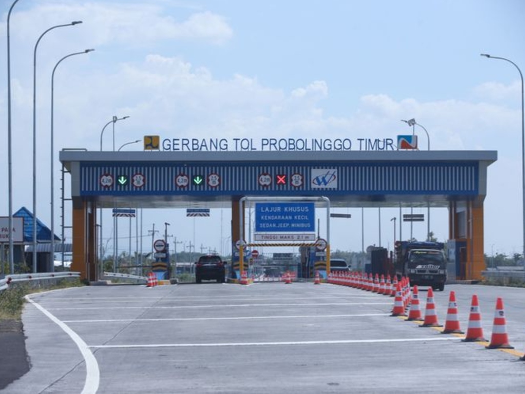 Gerbang tol Probolinggo Timur