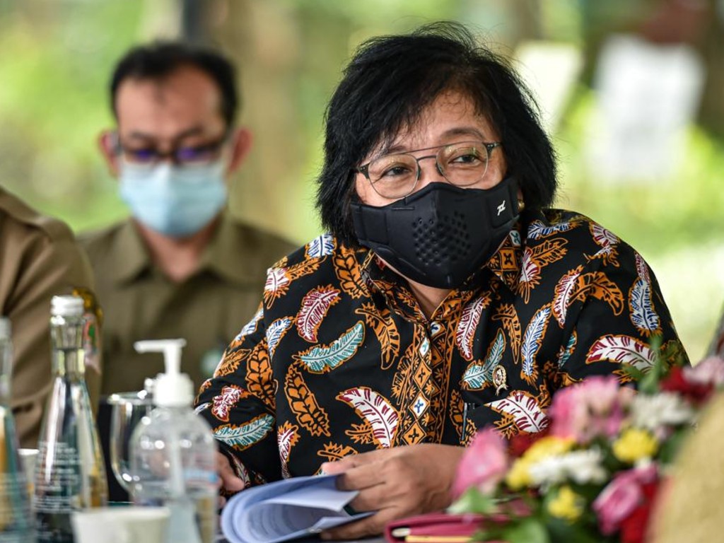 Siti Nurbaya Menteri LHK