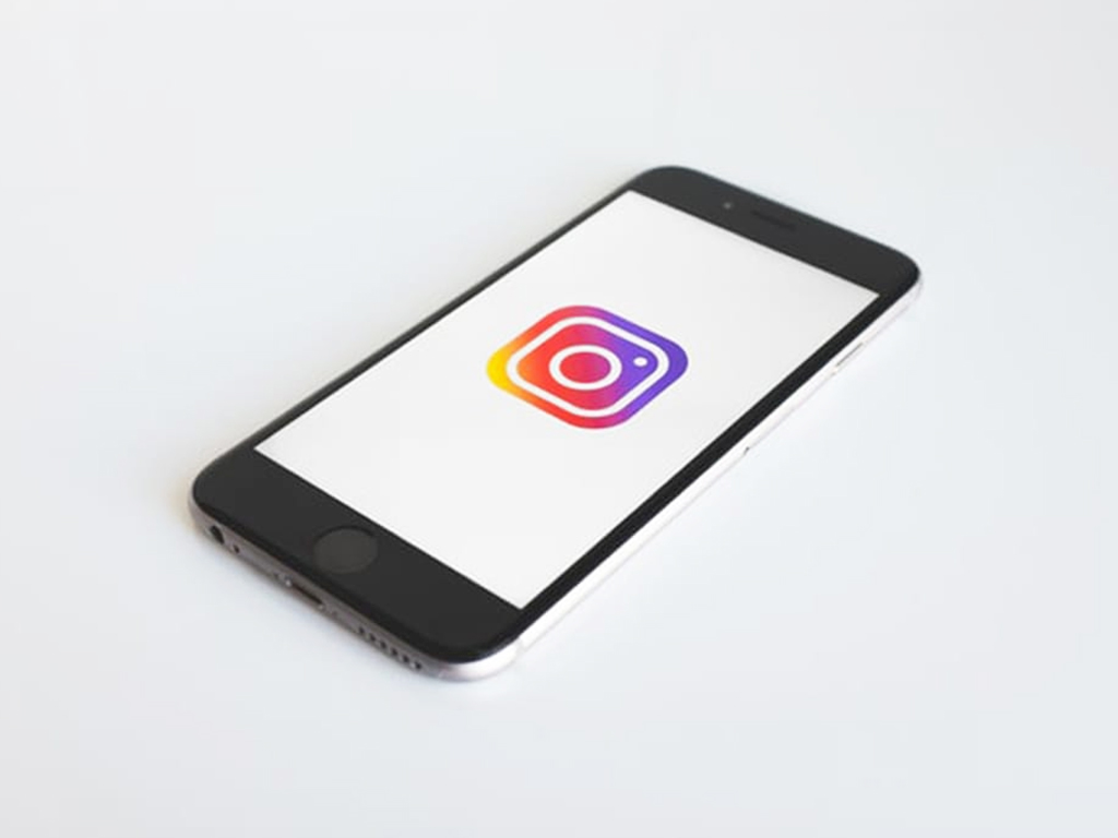 Ilustrasi Instagram