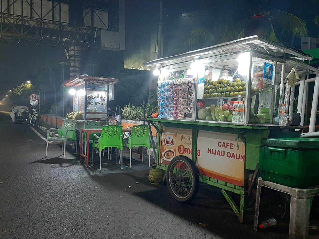 Penjual di Pantai Losari