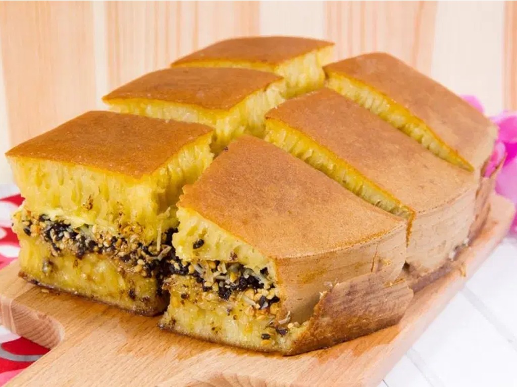 Martabak manis